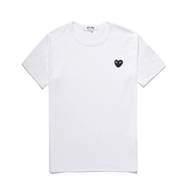 CAMISETA PLAY BASIC (BRANCO) EMBLEMA PRETO - COMME DES GARÇONS